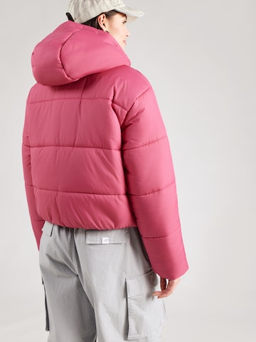 Giacca invernale 'CLSC' di Nike Sportswear in rosa