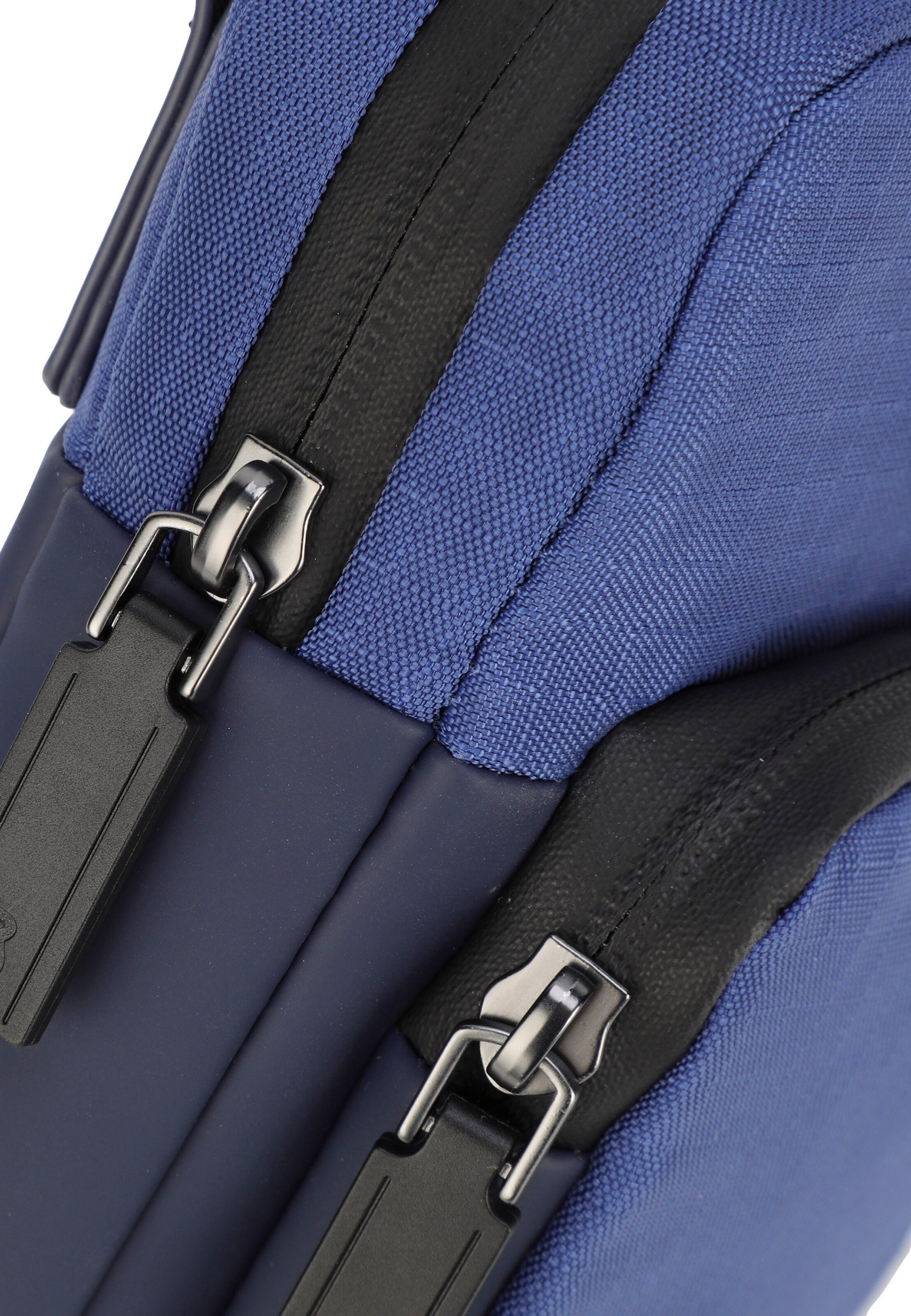 BOGNER Umhängetasche 'Tignes Jacob' in Blau