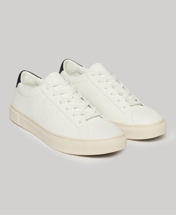 Superdry Sneakers in White