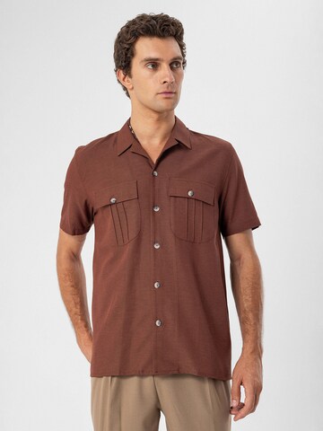 Antioch Regular fit Button Up Shirt in Brown: front
