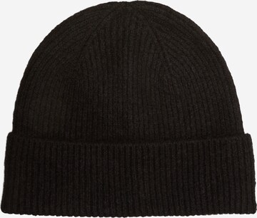 s.Oliver Beanie in Black: front