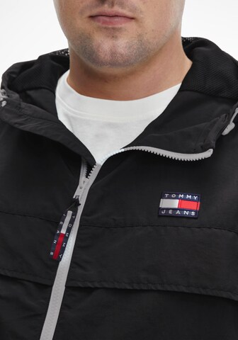 Tommy Jeans Plus Jacke 'Chicago' in Schwarz