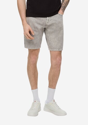 QS Regular Jeans 'John' in Grey: front