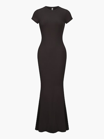 Abito 'Ribbed T-Shirt Maxikleid' di cfab (formerly creamy fabrics) in marrone: frontale