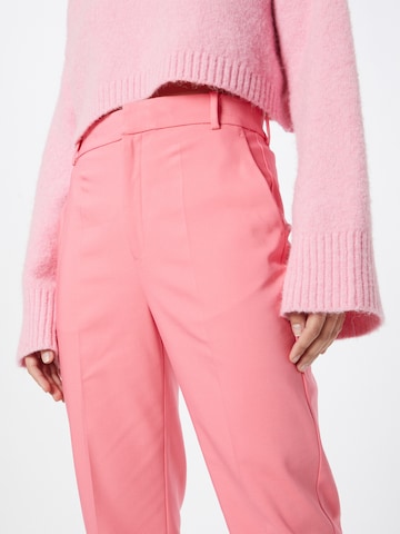 InWear Обычный Плиссированные брюки 'Zella' в Ярко-розовый