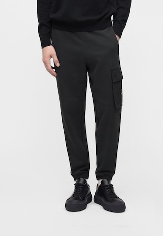 Calvin Klein Jeans Tapered Παντελόνι cargo σε γκρι: μπροστά