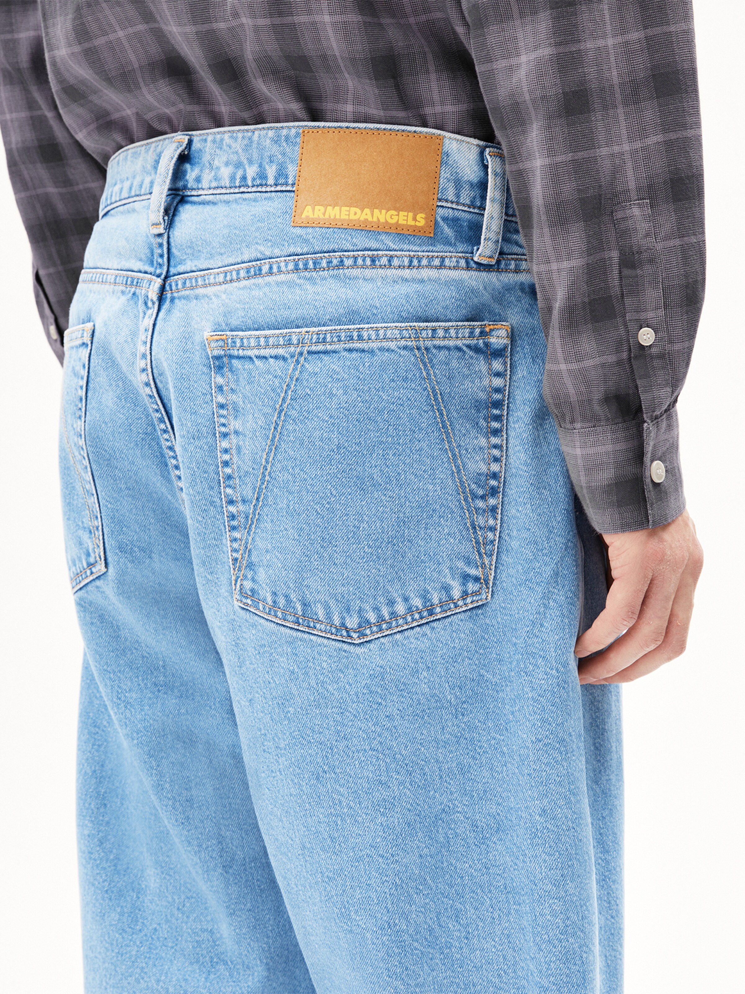 ARMEDANGELS Loosefit Jeans in Blauw: voorkant