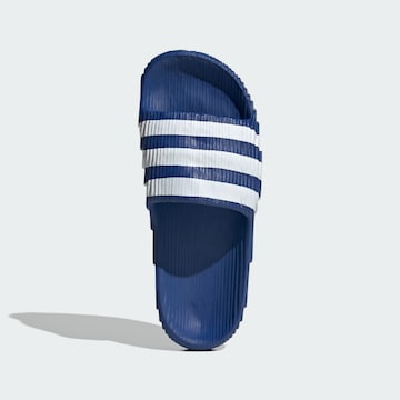 ADIDAS ORIGINALS Pantofle 'Adilette 22' – modrá