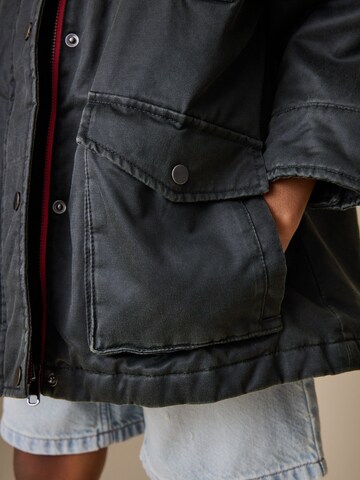 Next Jacke in Schwarz