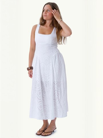 TEESHOPPEN Dress ' Asta ' in White