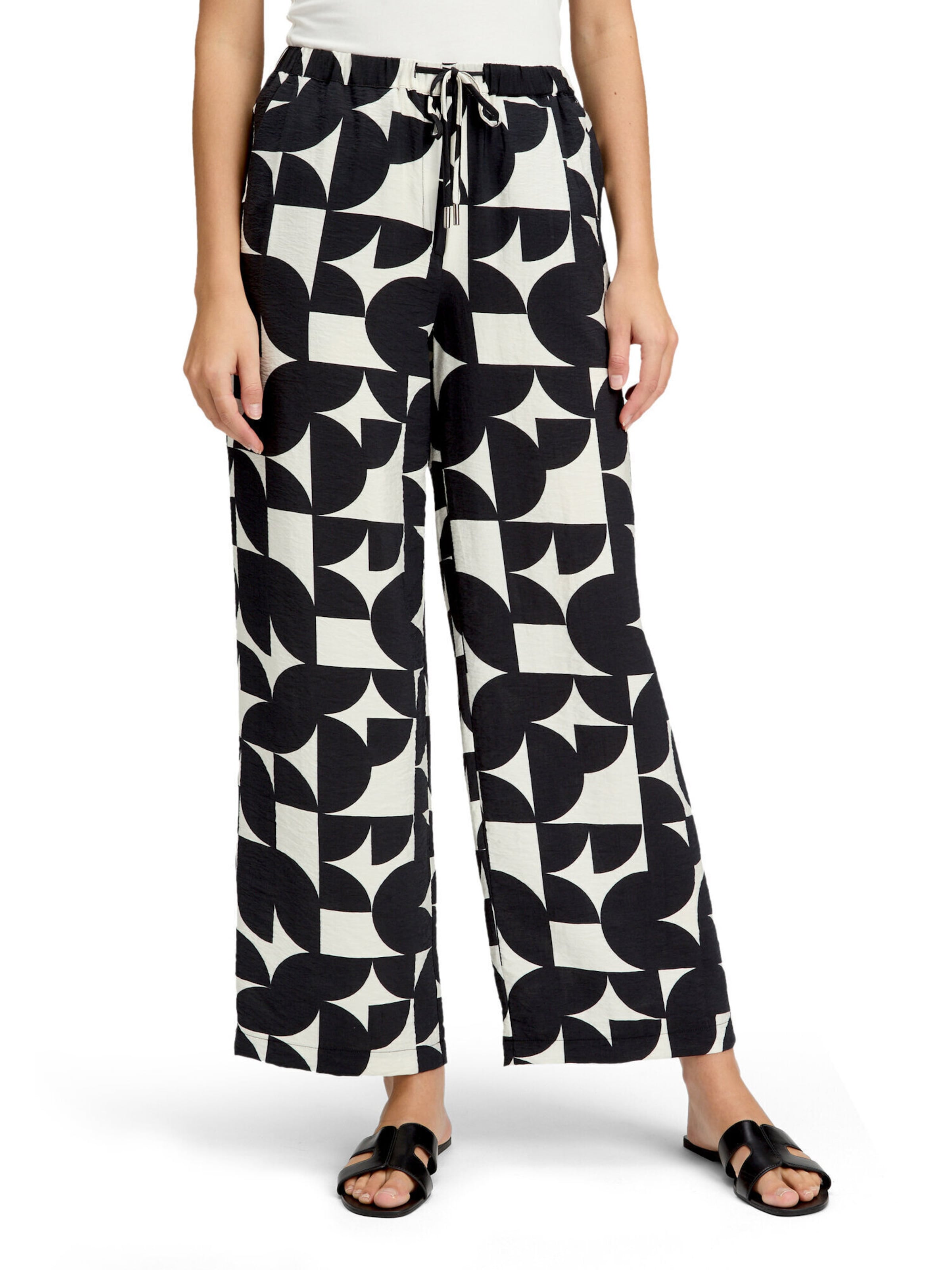 Slimfit Pantaloni di Betty & Co in nero