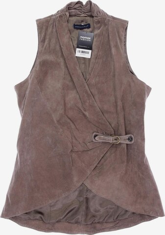 Josephine & Co. Vest in XL in Beige: front