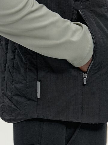 Born Sports vest ' Azov ' in Black