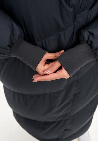 CESARE GASPARI Winter Coat in Grey