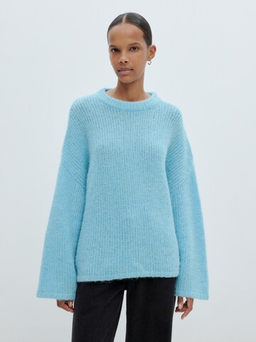 EDITED Pullover  'Ulva' in Blau: Vorderseite