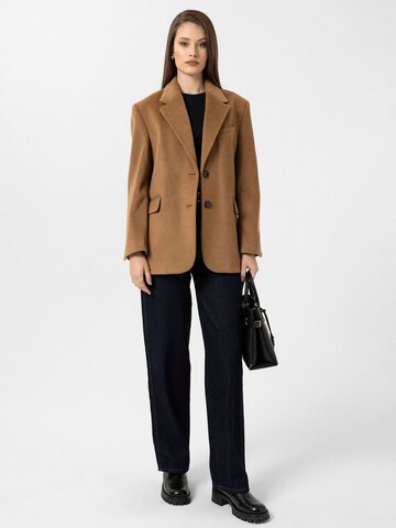 Antioch Blazers 'Chaima' in Bruin