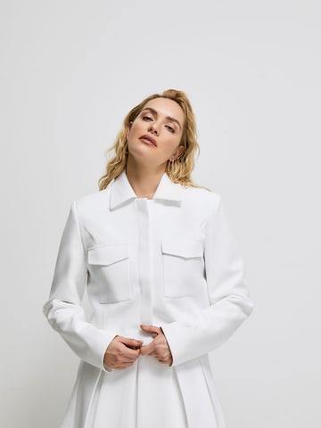 ABOUT YOU x Iconic by Tatiana Kucharova Between-Season Jacket 'Mia' in White: front