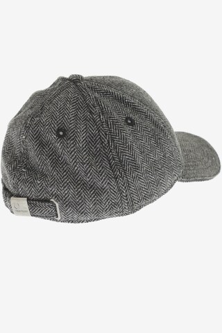 Fred Perry Hut oder Mütze One Size in Grau