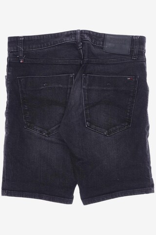 Tommy Jeans Shorts in 31 in Grey