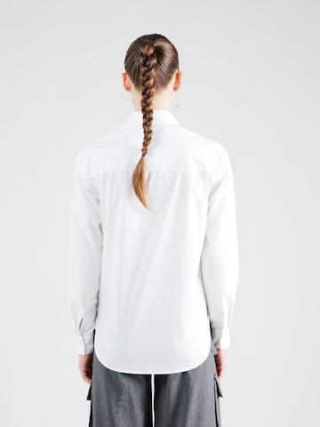 Samsøe Samsøe - Blusa 'Adisoni' en blanco