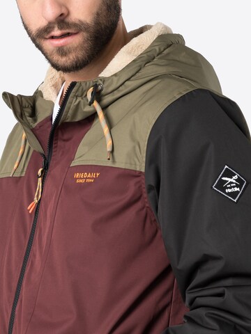 Iriedaily Regular fit Between-season jacket in Brown