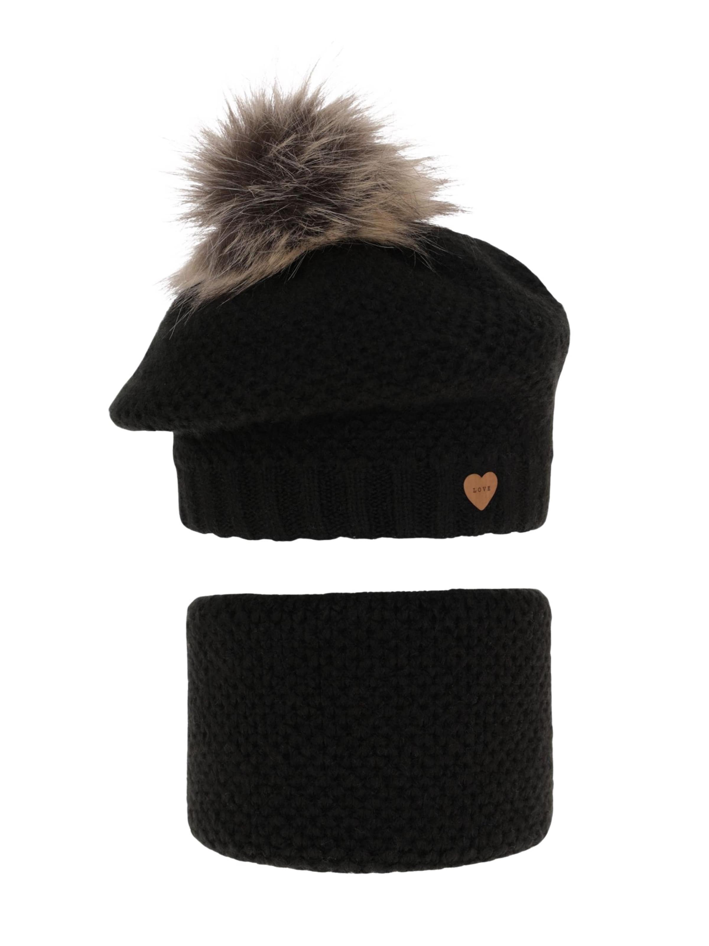 Maxte Beanie in Black: front