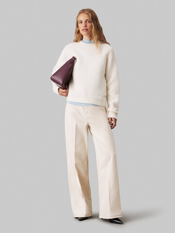 Calvin Klein Sweater in White