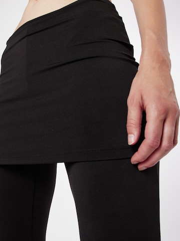 regular Pantaloni 'Bella' di WEEKDAY in nero