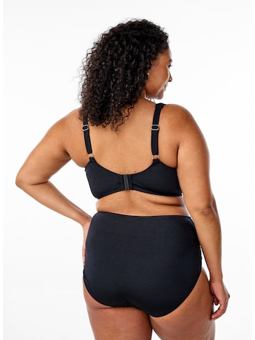 Slip bikini 'Srika' di Swim by Zizzi in nero