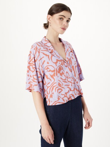 Monki Bluse in Lila: Vorderseite