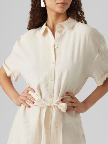 Robe-chemise 'Queeny' VERO MODA en beige