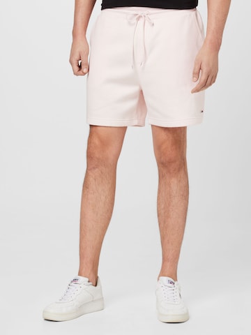 Tommy Jeans Loose fit Pants in Pink: front