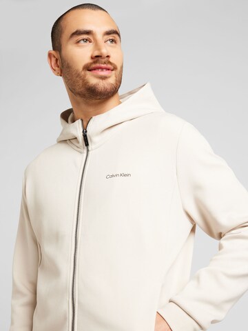 Calvin Klein - Sudadera con cremallera en beige