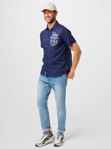 CAMP DAVID جينز مضبوط قميص بلون أزرق