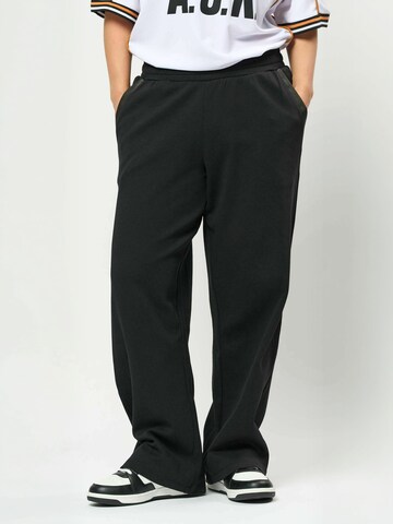 KAPPA Regular Pants ' Logo Sany ' in Black: front