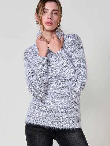 KOROSHI Pullover in Weiß: Vorderseite