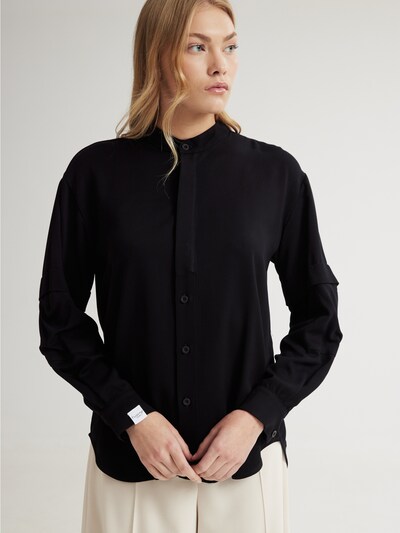 4TAILORS Chemisier en noir, Vue avec produit