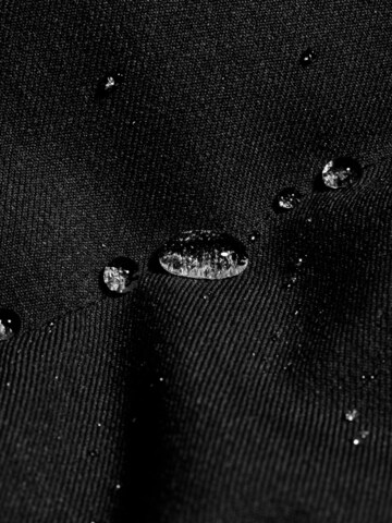 MAMMUT Outdoor Jacket in Black