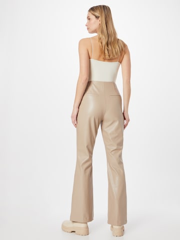 évasé Pantalon Abercrombie & Fitch en beige