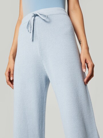 LENI KLUM x ABOUT YOU Loose fit Pants 'Giselle' in Blue