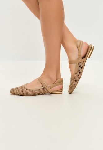 CESARE GASPARI Strap ballerina in Brown