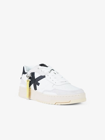 Sneaker bassa di John Richmond in bianco