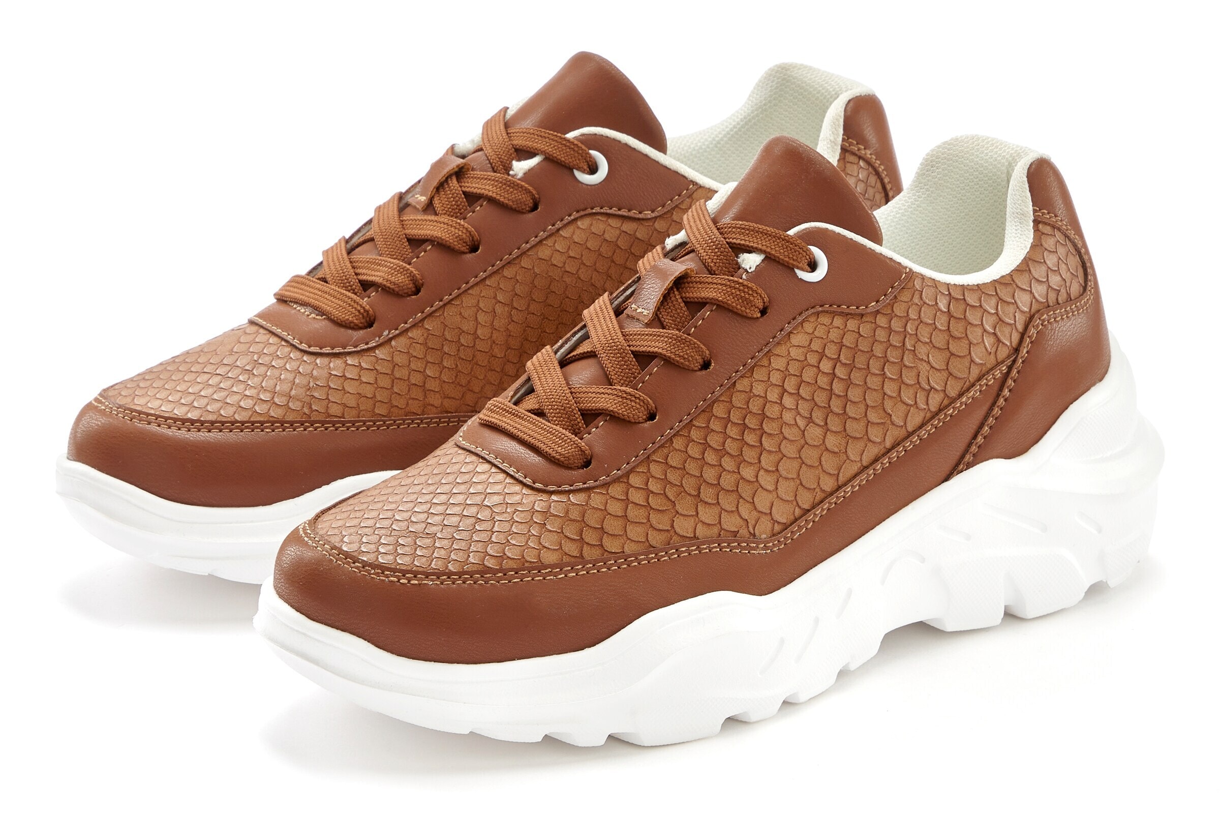 LASCANA Sneakers in Beige
