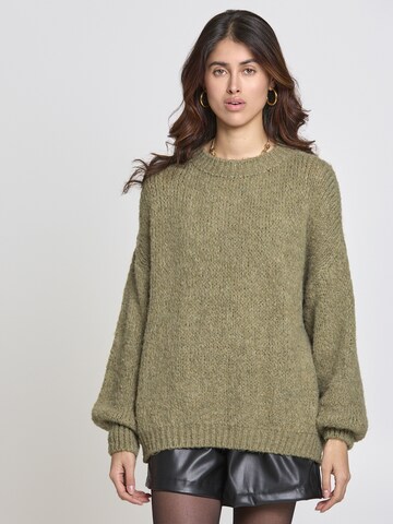 Lilavie Strickpullover ' Peggii ' in Grün: Vorderseite