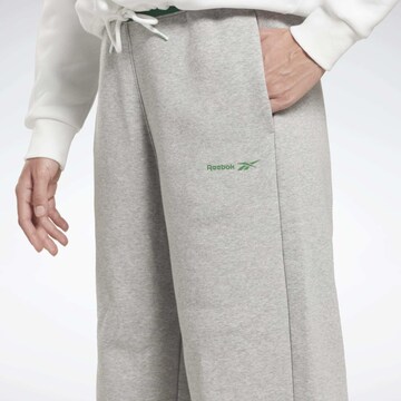 Reebok Ohlapna forma Športne hlače | siva barva