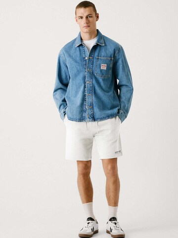 Red Bull Racing x Pepe Jeans Regular Broek 'Essential' in Wit