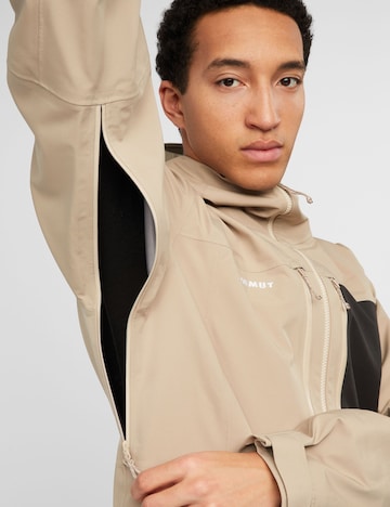 MAMMUT Outdoor jacket in Beige