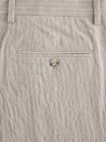 Next Loose fit Pleat-front trousers in Grey