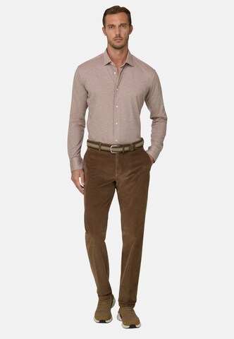 Boggi Milano Slim fit Chino trousers in Brown: front