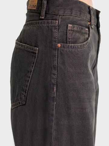 IT'S BASIC Loosefit Jeans 'Loose Mid Rise' in Rood